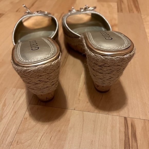 Guess gold sparkly wedges size 8M - Picture 3 of 5